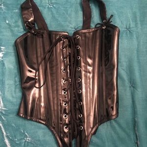GALLERY SERPENTINE Black PVC Harlot Corset